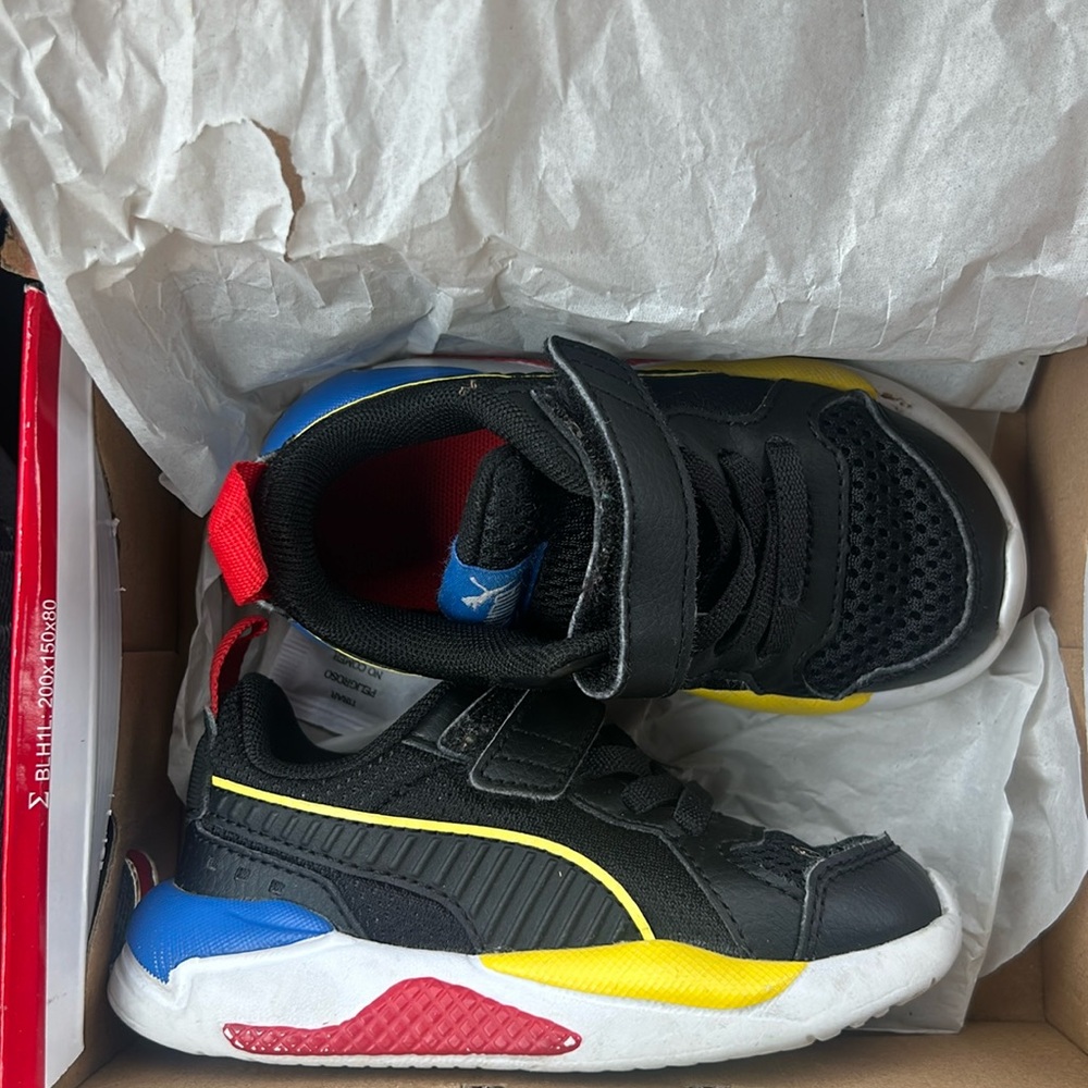 Puma Black and Red Sneakers with Sporty Design